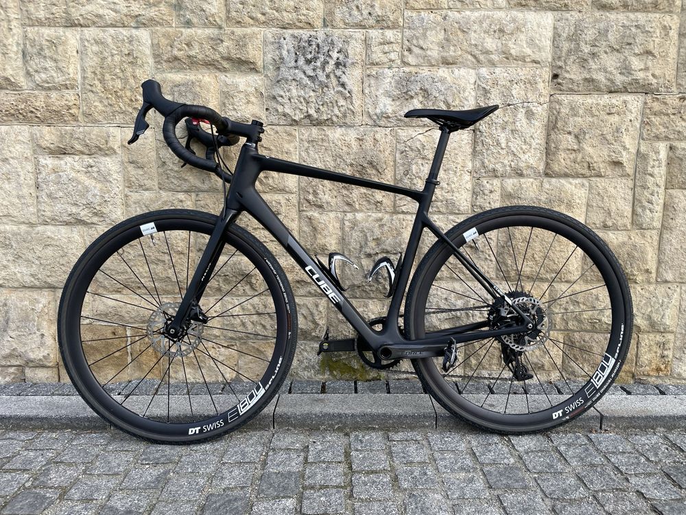 Bicicleta cursiera Cube carbon axs (specialized, trek, merida, focus)