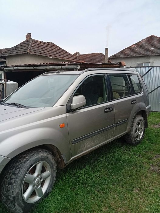 Vând nissan x-trail t30
