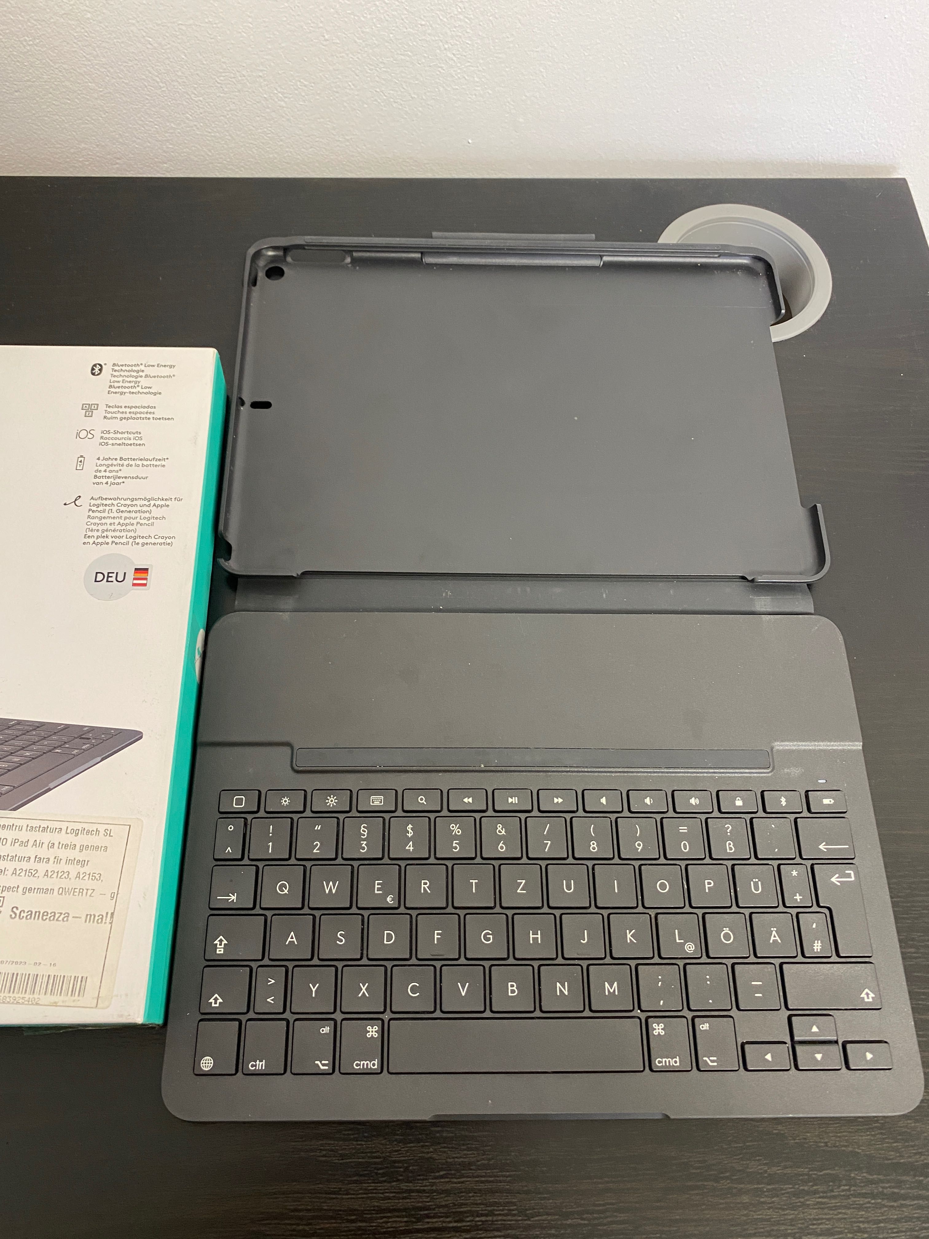 Husa cu tastatura Logitech iPad Air 3e generation