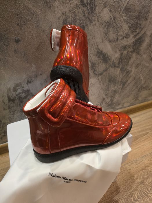 Vând Maison Margiela Red 43