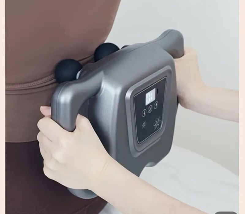 Aparat de masaj cu 8 capete