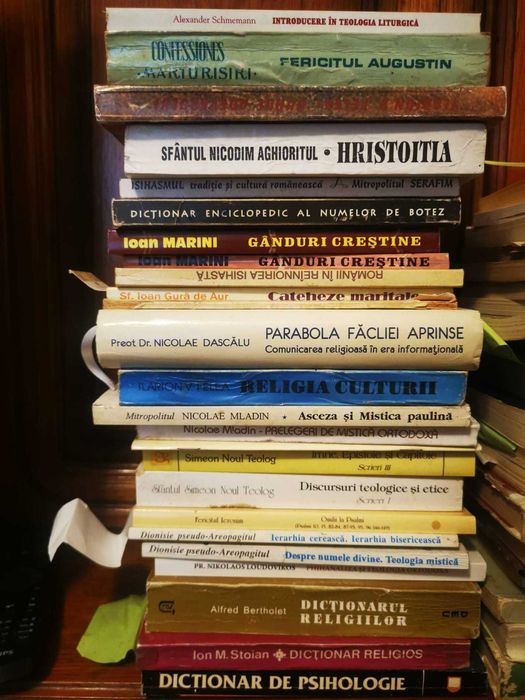 Cărți religie,romane, gramatica Limbii române 2 vol. Atlase color, CD