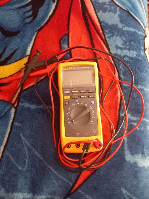 Multimetru fluke187