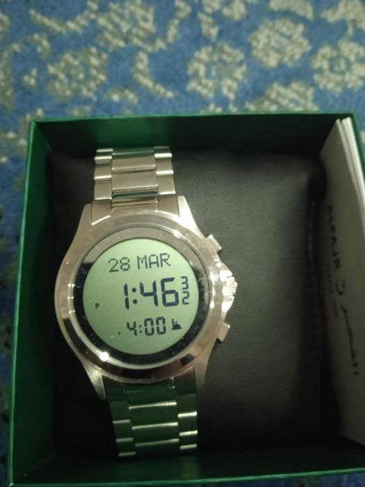 Часы Аль-ФАДЖР из  Саудовской Аравии