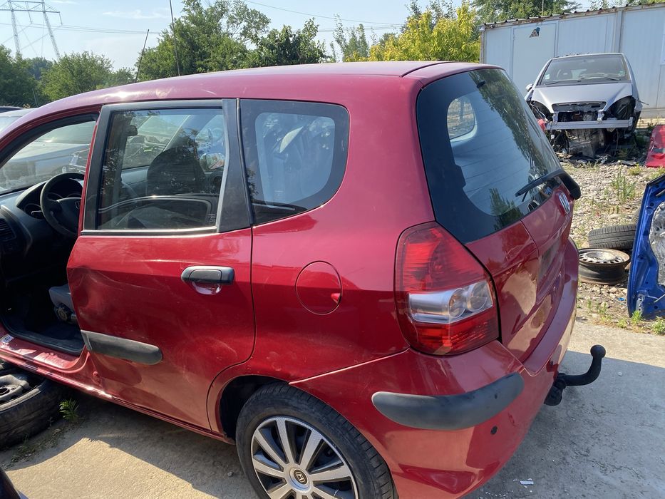 Хонда джаз 1.2 на части