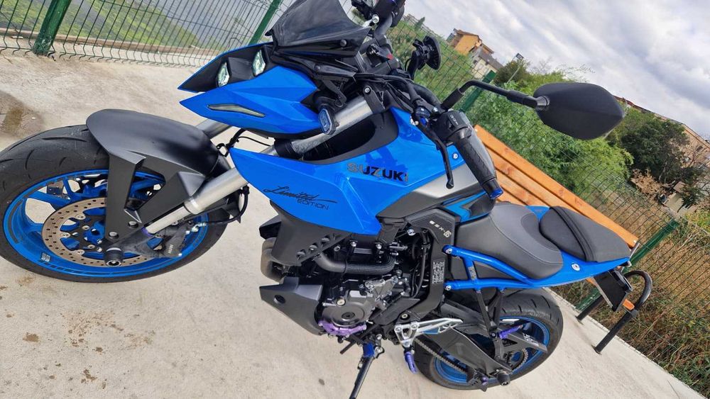 Suzuki GSX - 8S 2023 LE