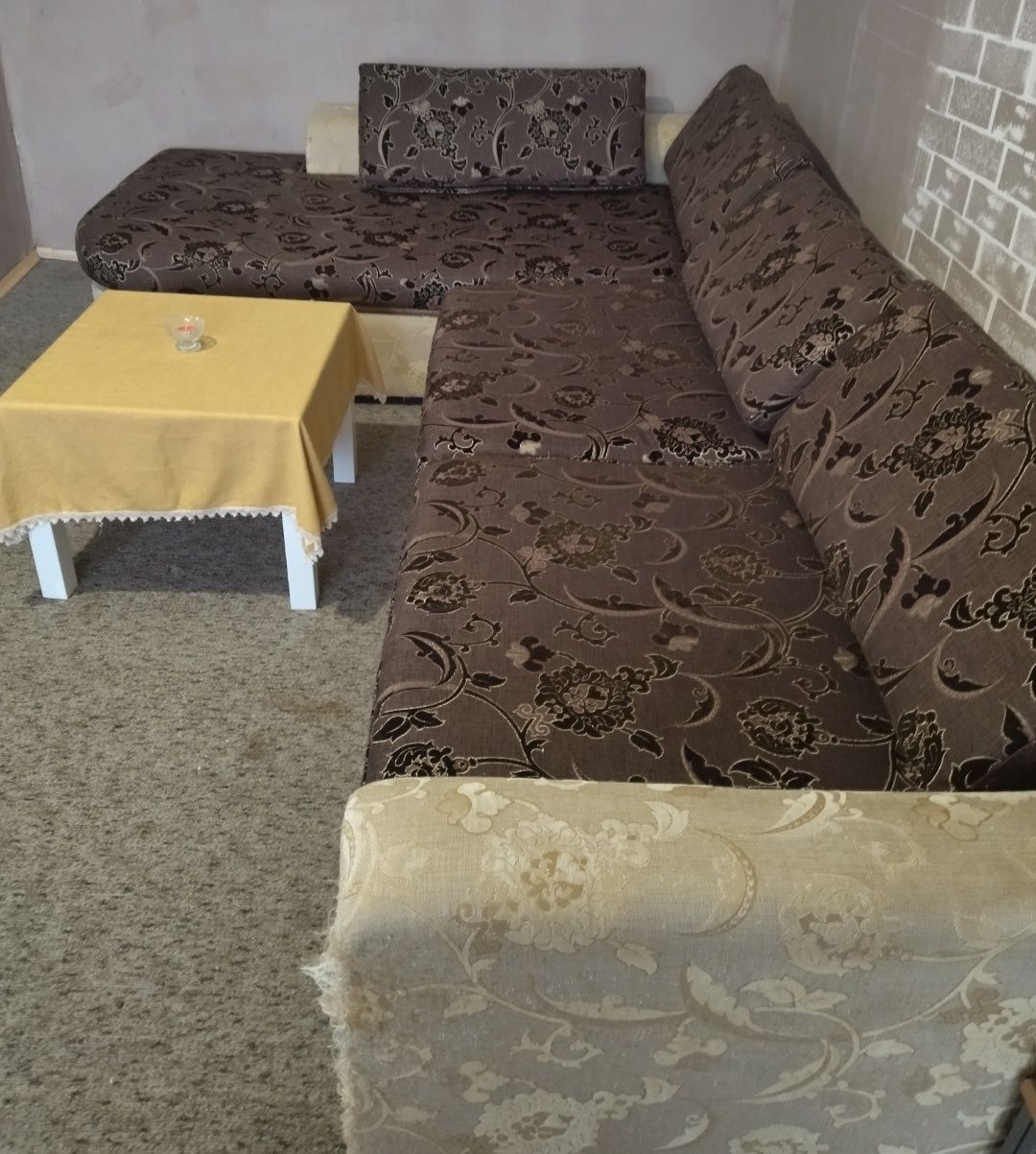 Голям красив диван с ляв ъгъл