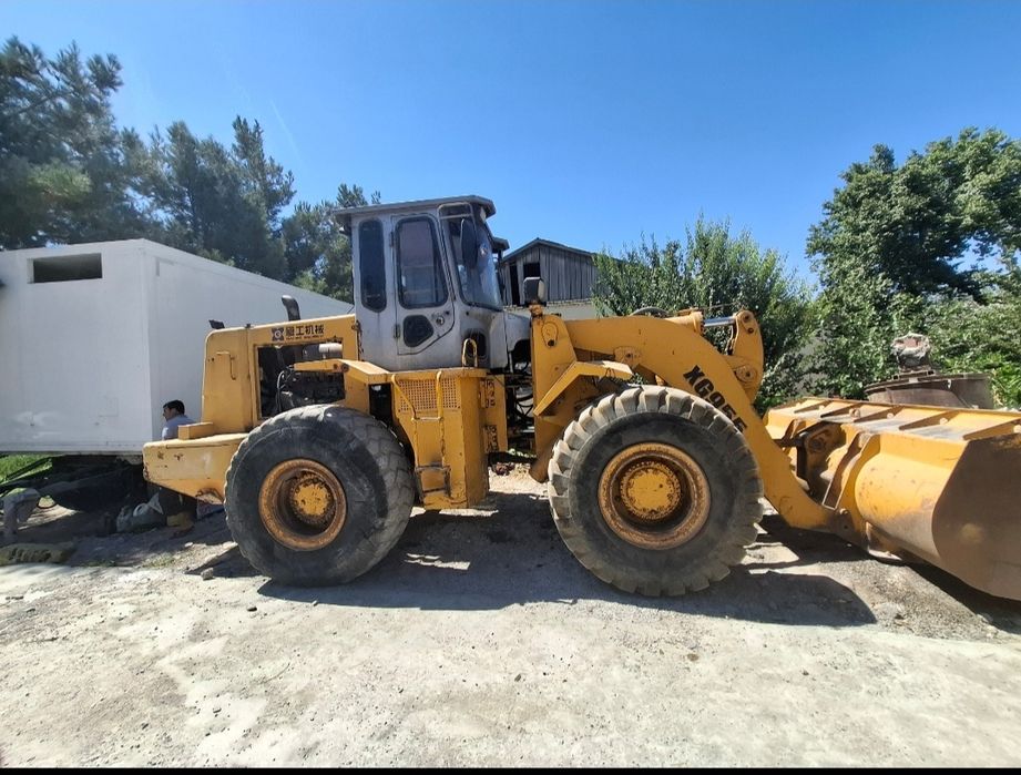 Погрузчик сотилади