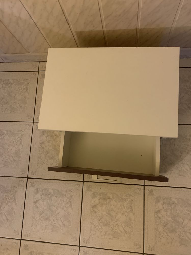 Noptiera cu sertar