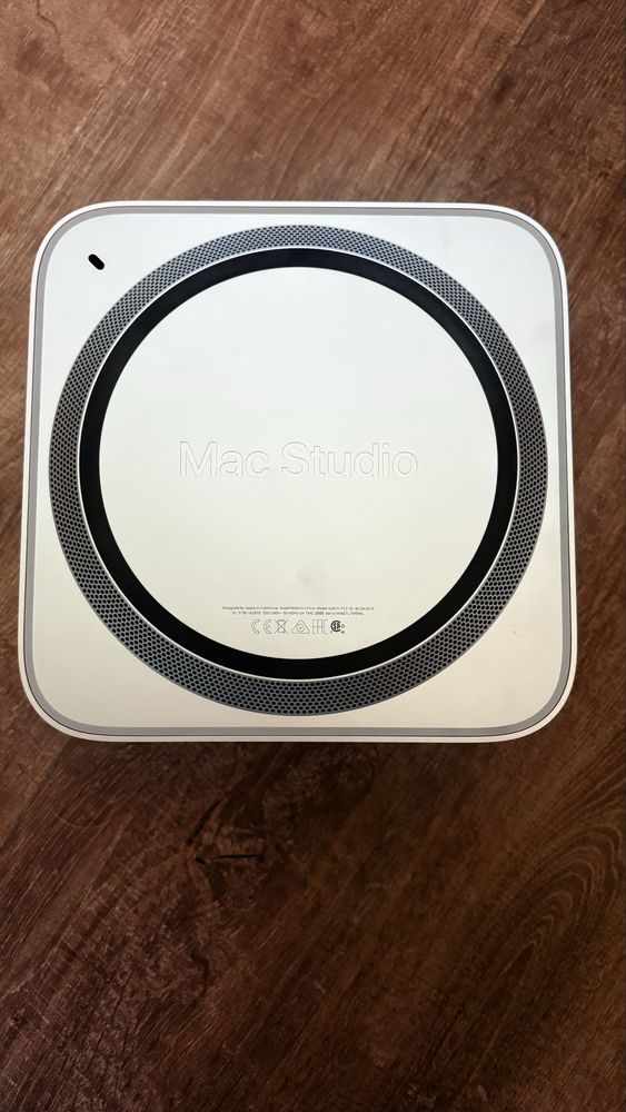 Mac Studio M1 Max 10-core CPU/24-core GPU/32GB Memory/512GB SSD