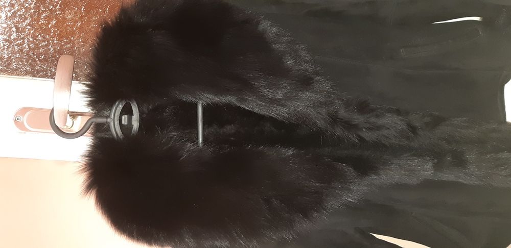 Палто с яка от лисица