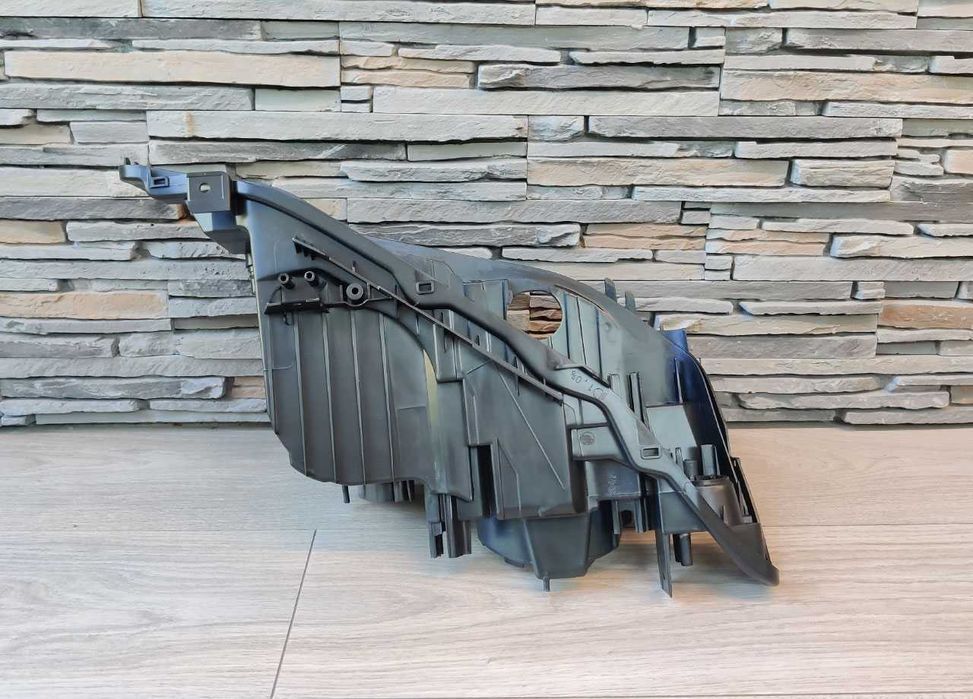 Set carcase faruri BMW Seria 3 F30 F31 non facelift XENON