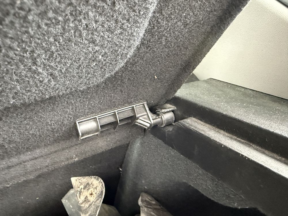 Кора в Багажника/ Кожен Мулти Волан -Kia Ceed Pro/3 Doors-2006г-2012г