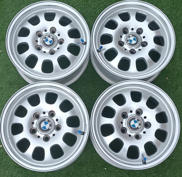 R-15. Привозной оригинал от BMW