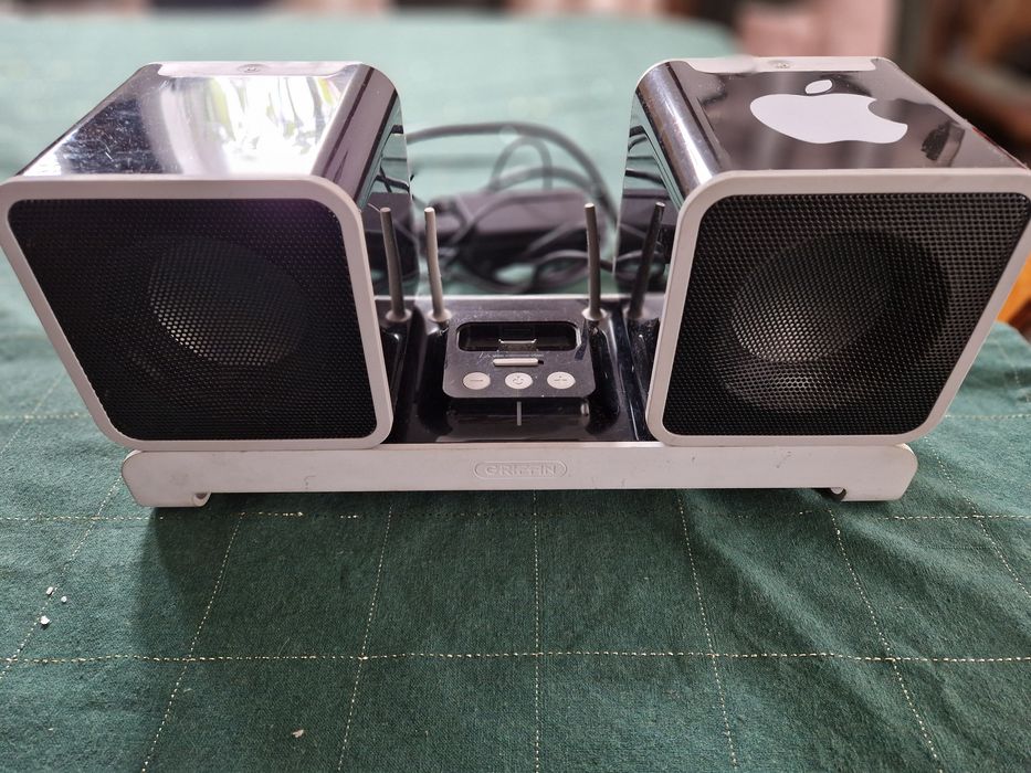 Griffin Technology Evolve pentru iPod cu boxe wireless