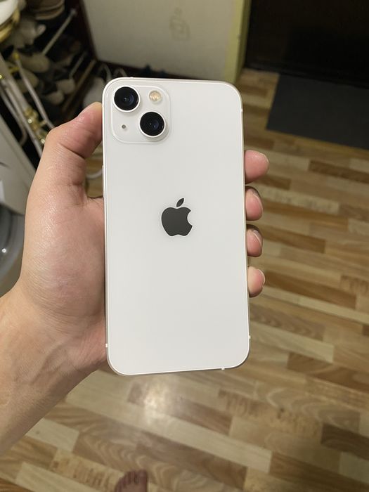 IPhone 13 white 128 gb