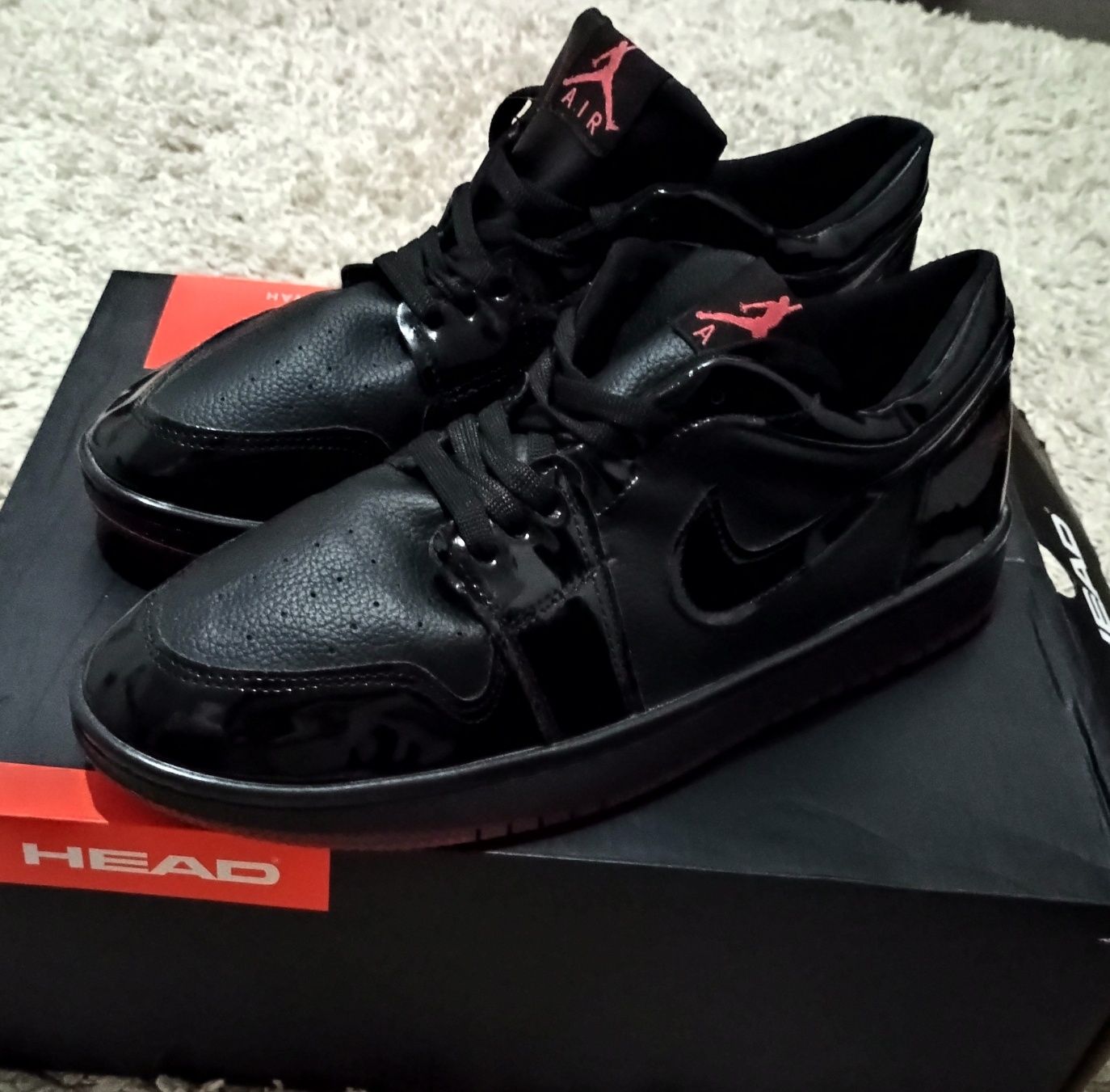 Vând Nike Jordan
