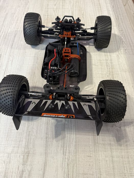Automodel HPI trophy truggy flux