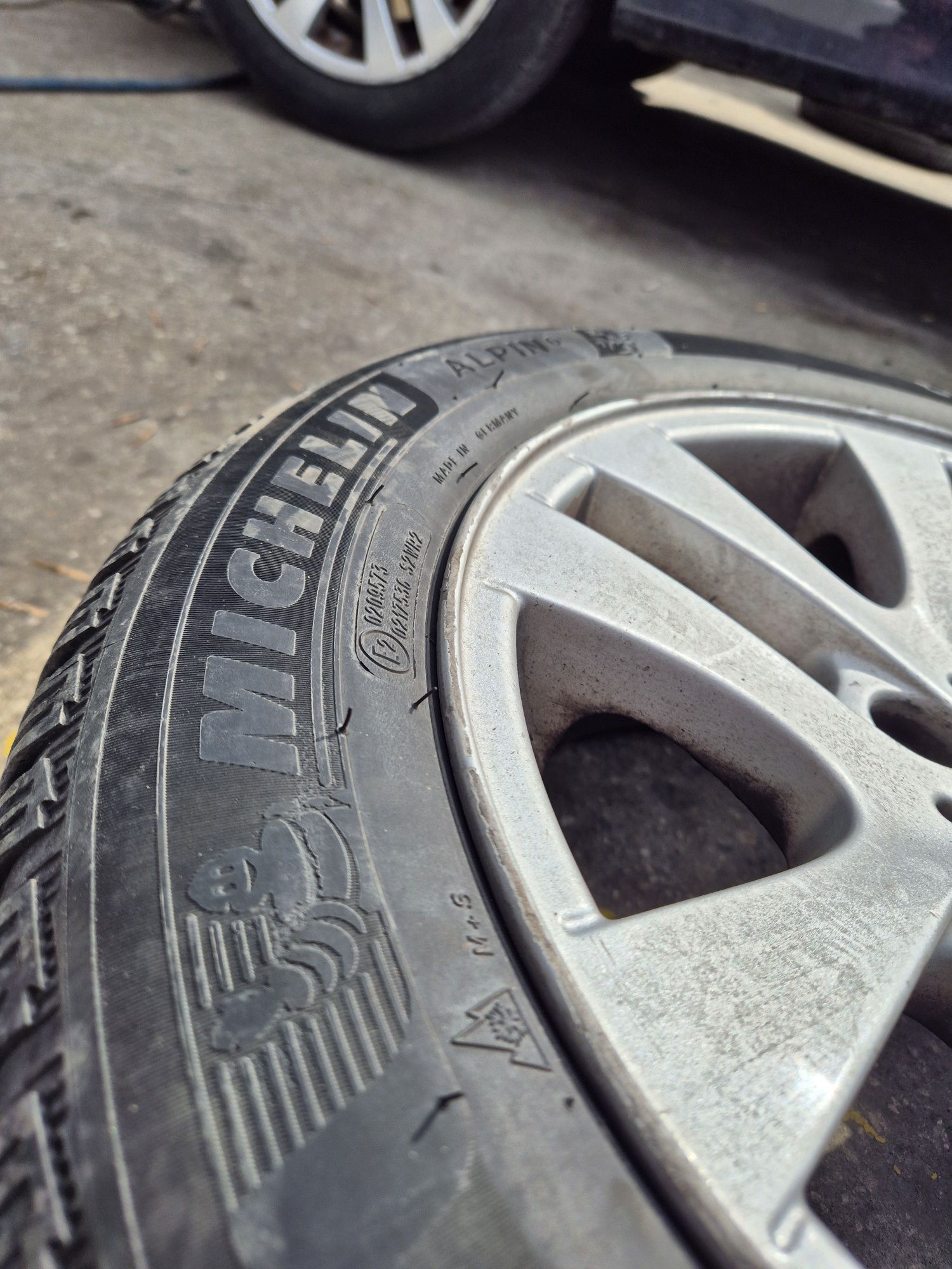 4 броя гуми MICHELIN 205/55/16