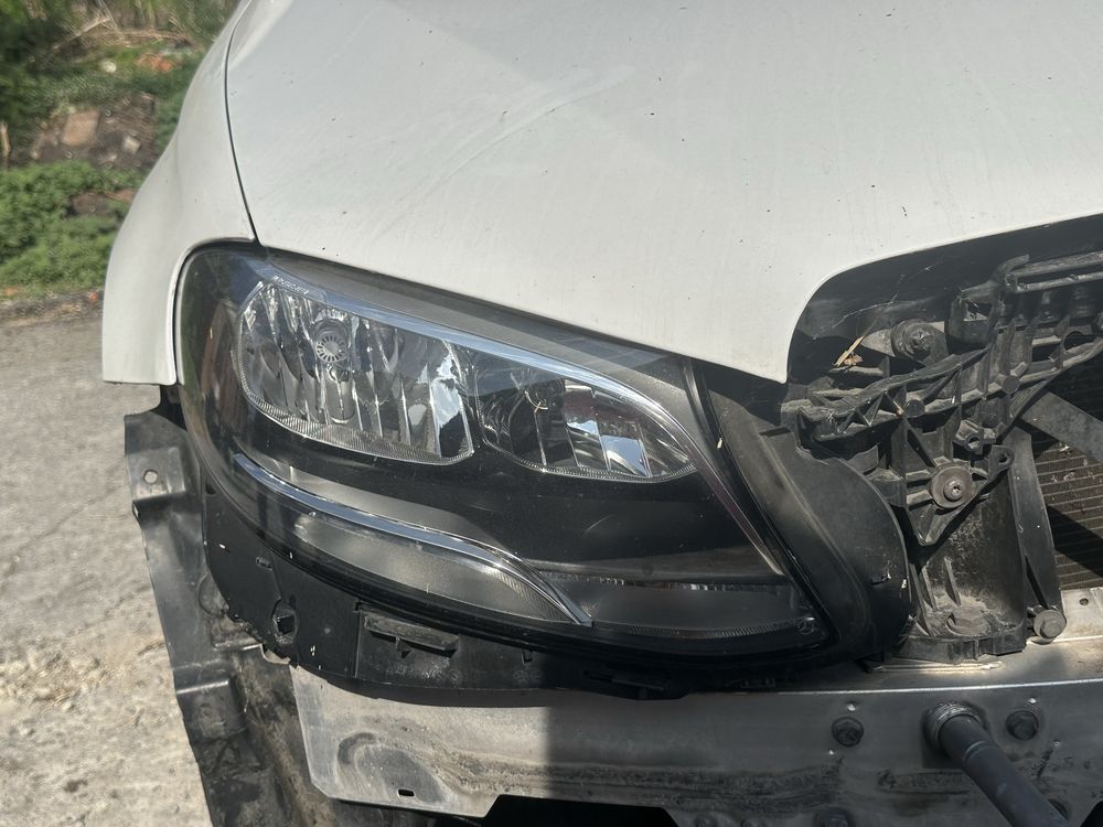 Фарове комплект w213 в перфектно състояние