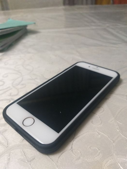 Apple iPhone 8 в идеальном состоянии