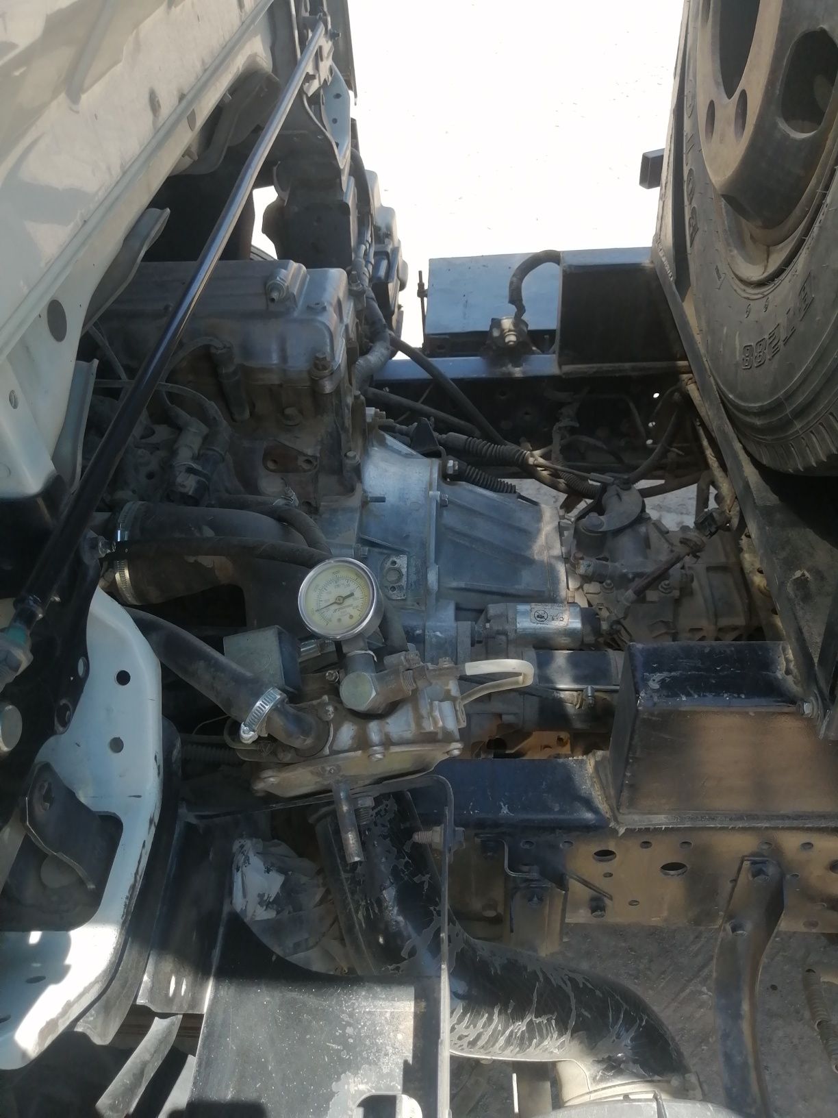 Isuzu samasval 6 ta Yengi balon ishlash ga tayyor