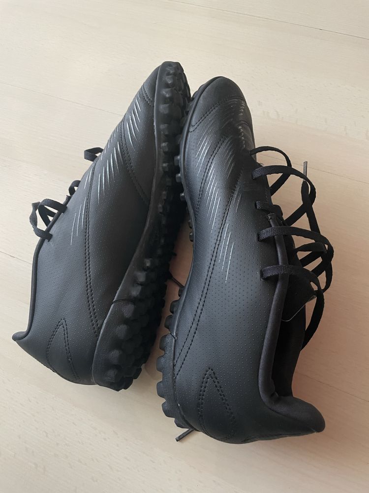 Футболни обувки Adidas Predator  размер 44