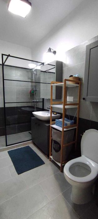 Proprietar, inchiriez garsoniera