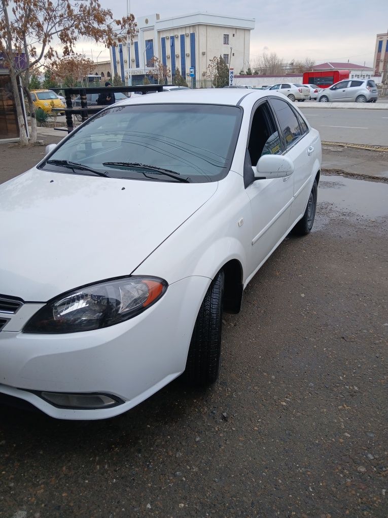 Lacetti gentra qilingan