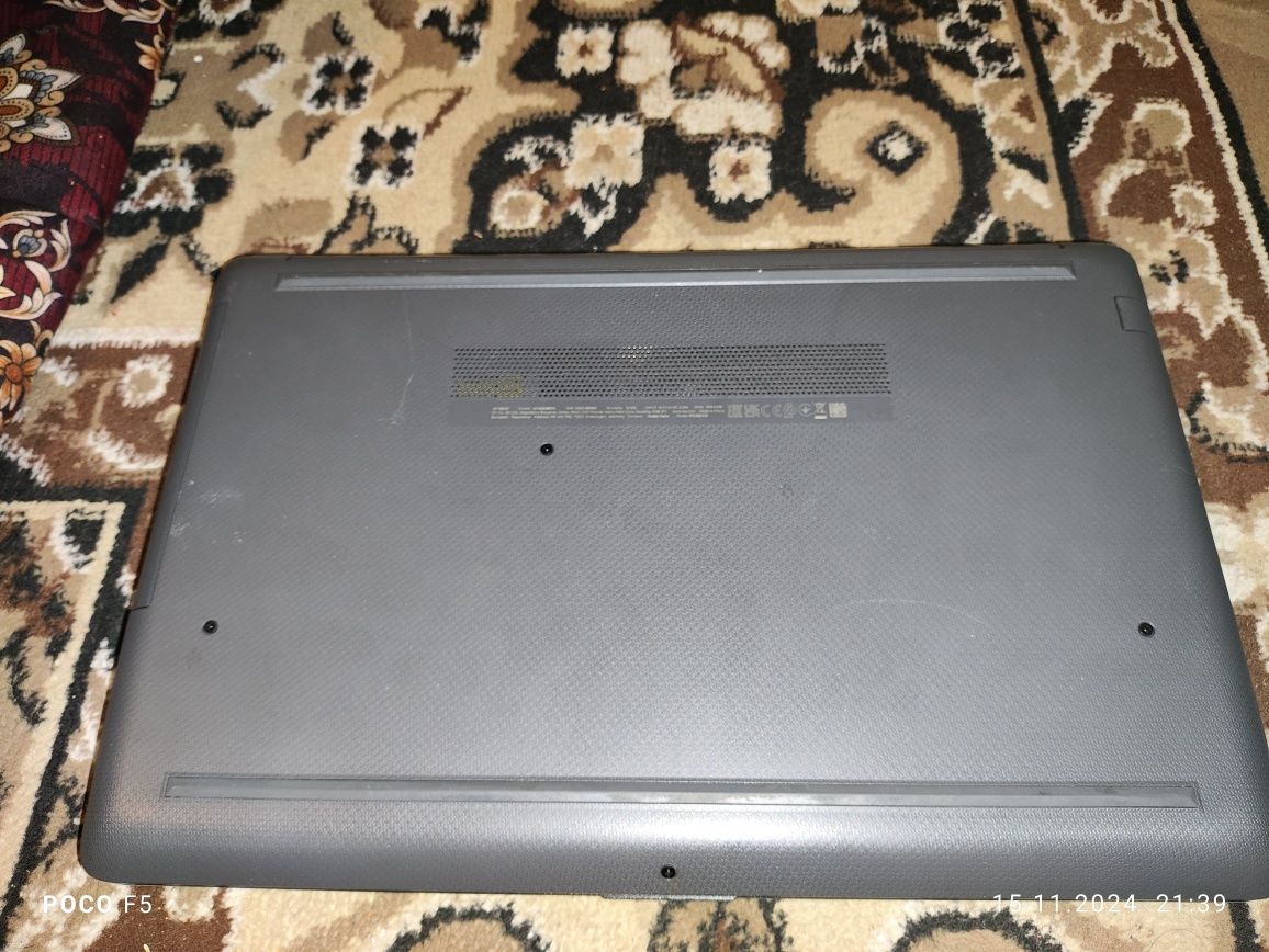 Kompyuter noutbok hp 250