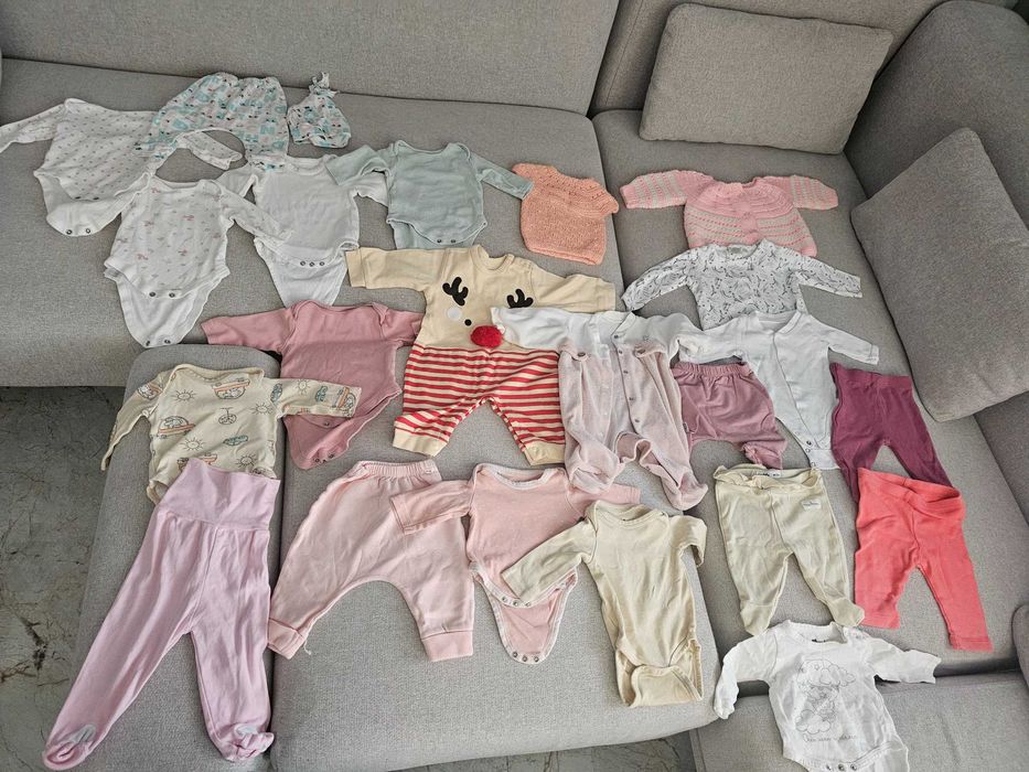 Лот от 23 части за новородево момиче