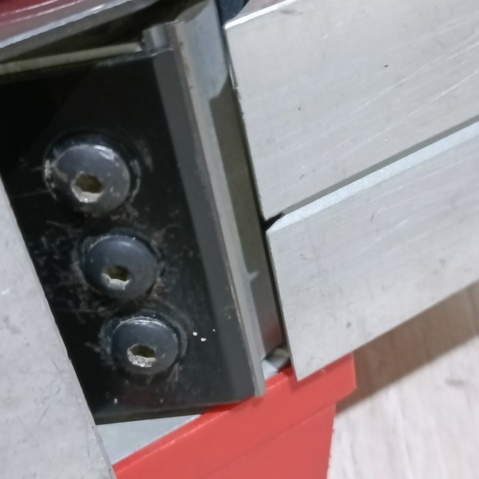 Rindea pe acumulator Milwaukee M12 BLP