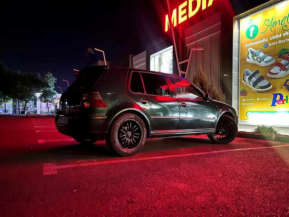 Продается Volkswagen Golf 4