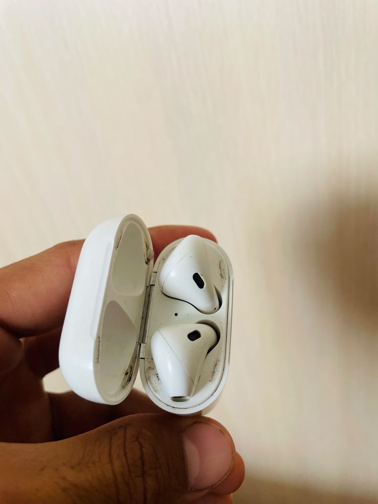 Продам Б/У Airpods 2 2019