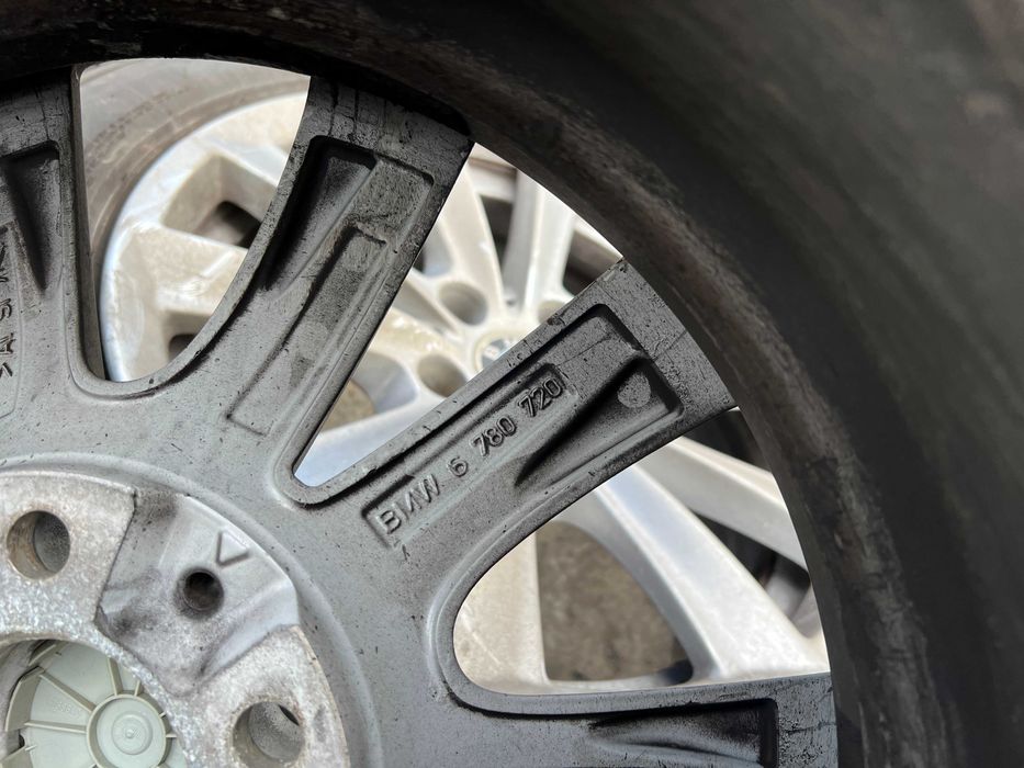 Продавам джанти със зимни гуми и датчици за БМВ/BMW Серия 5/F10/F11!