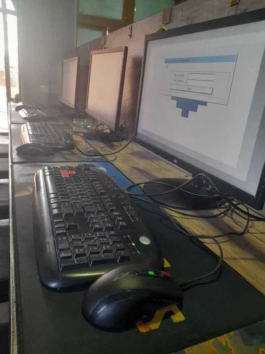 Персонал компьютер сотилади. Офис учунам, компьютерхона учунам бўлади