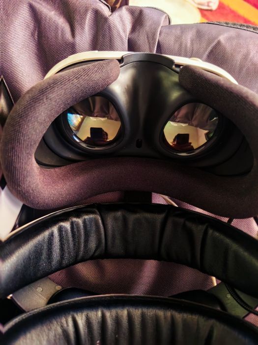 Full Box Quest 3 512gb + BoBo Headstrap + baterie și accesorii