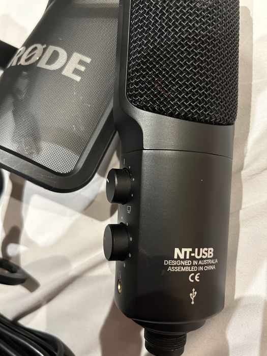 Продавам микрофон Røde за подкасти
