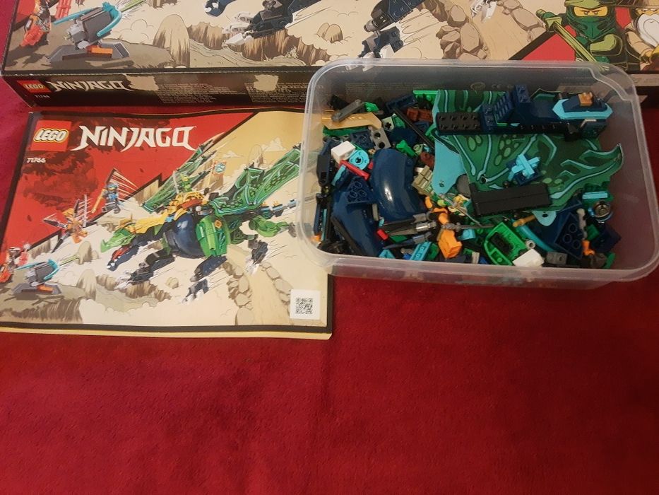 LEGO® NINJAGO - Dragonul legendar al lui Lloyd 71766, 747 piese