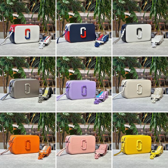 Geanta Marc Jacobs Noua !!! Dimensiuni 20/12 !!!