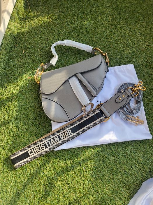 Чанта Dior естествена кожа