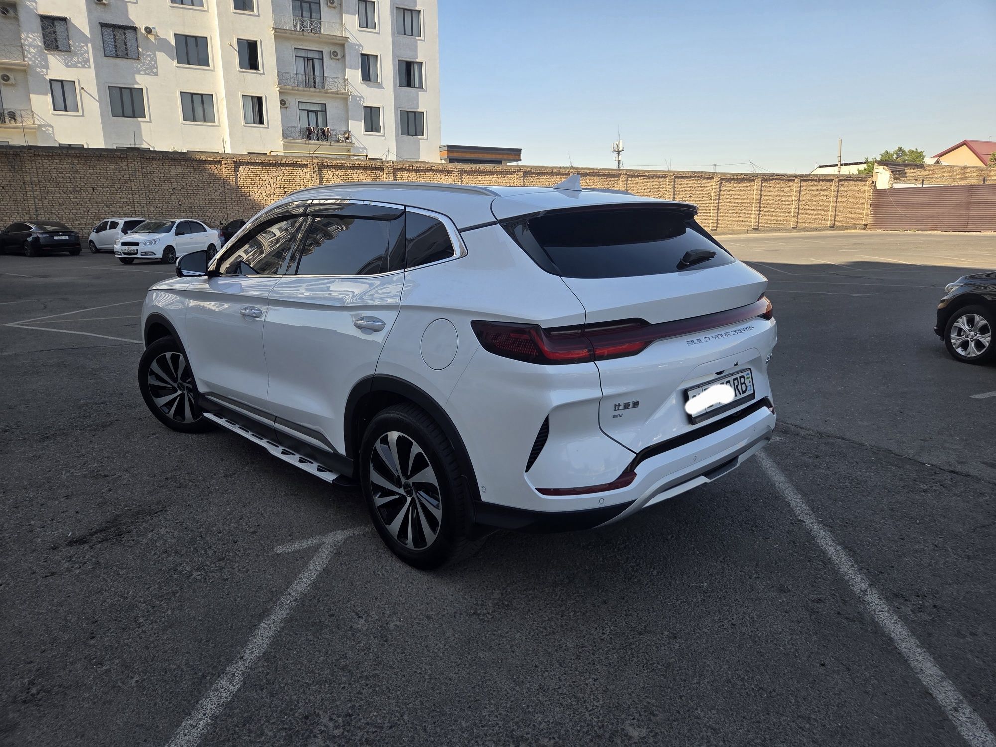 BYD Champion 605km full