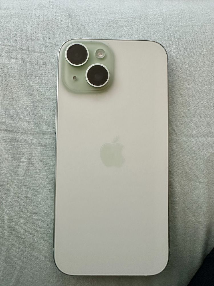 iPhone 15 128GB green с гаранция