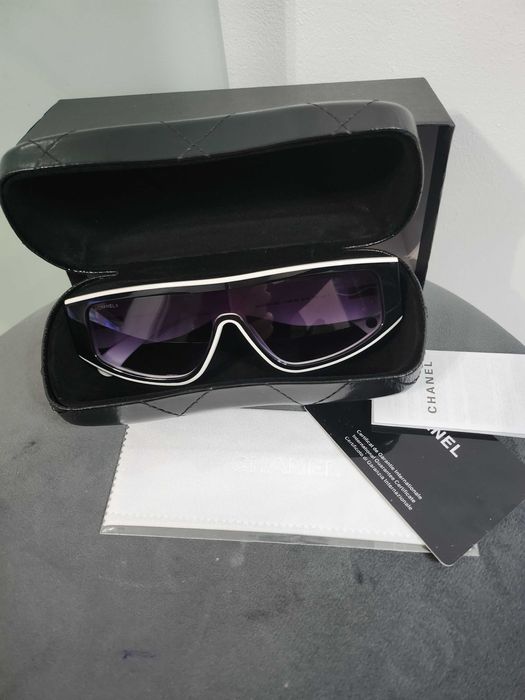 Ochelari de soare Chanel