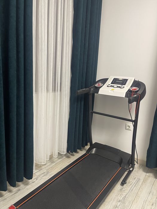 Bandă de alergat , in stare excelenta