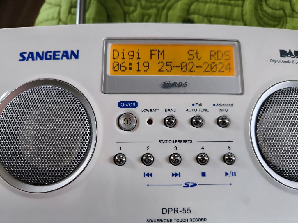 Radio Sangean WR1, DPR 55,Sony ICF8,Philips  NL9600 ,Panasonic