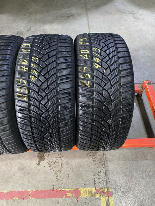 Anvelope iarna 235/40/19 Goodyear Ultra Grip Performance 235 40 19 R19
