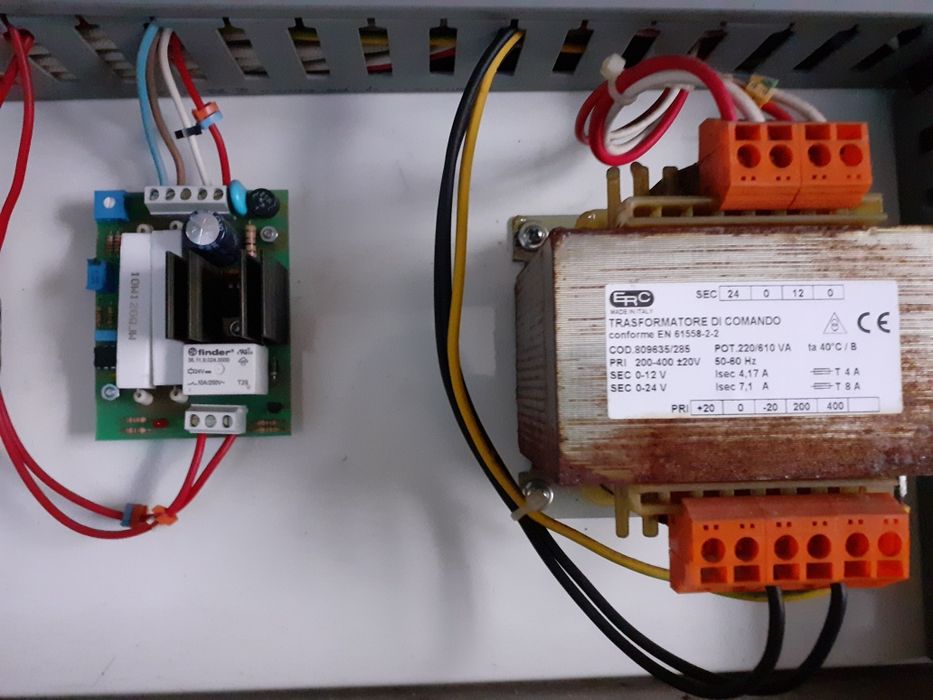 Transformator și diverse contactoare. invertor 2,2kw