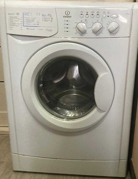 Стиральная машина - INDESIT - отличное состояние - 50 000