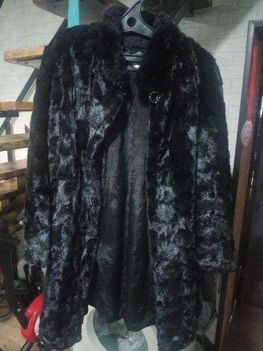 Продам шубу норковую